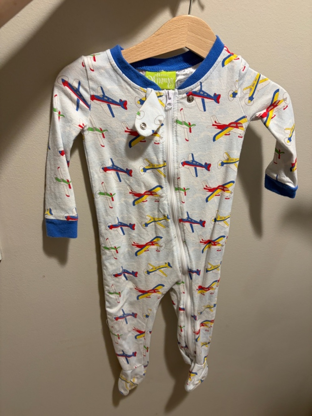 Infant Airplane Print Zip Footed Pajamas in White and Blue